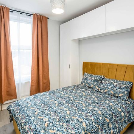 Free Parking, 2 Beds,Close To Train Station Bedford Exteriör bild